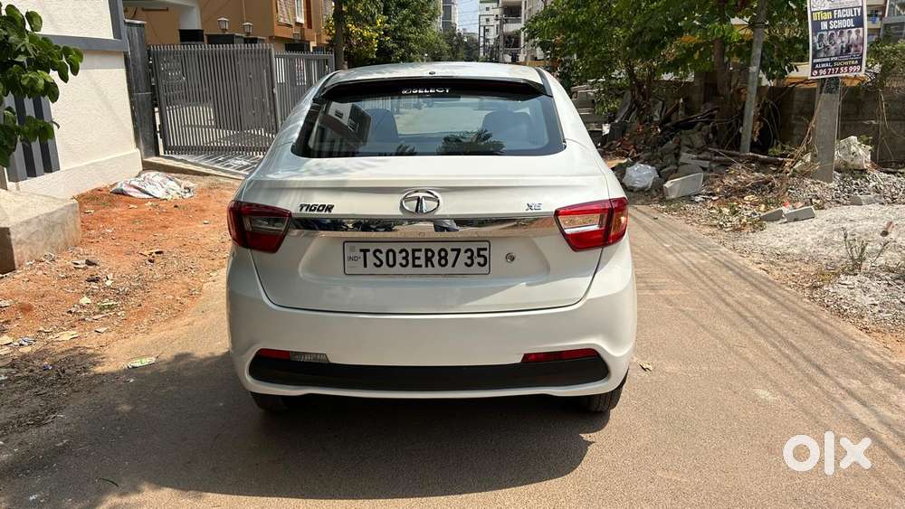 Tata Tigor Xe, 2017, Petrol