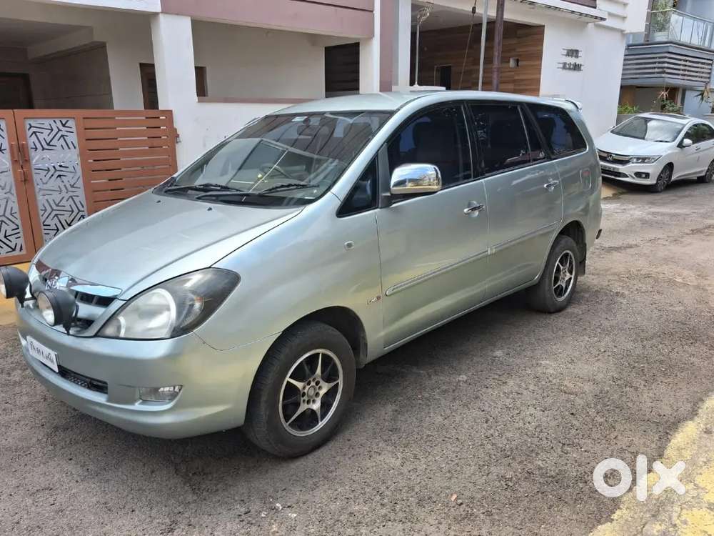 Toyota Innova 2005