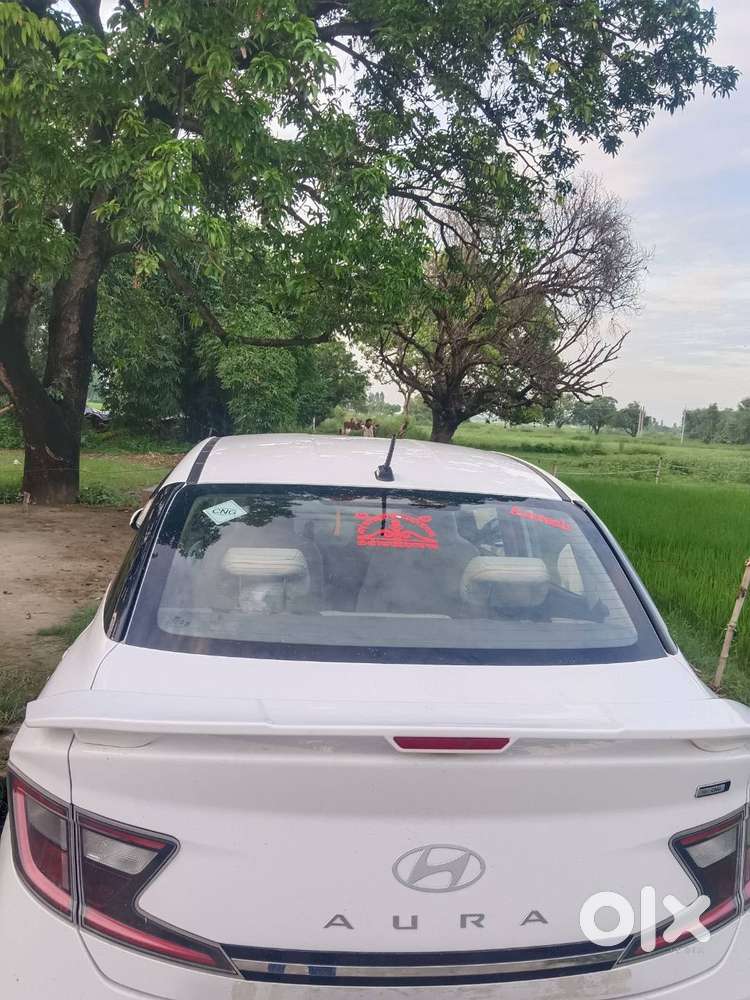 Hyundai Aura 2025 Cng