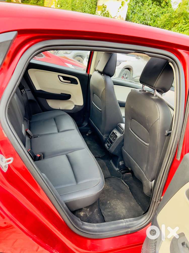 Tata Altroz Xz Plus (s), 2026, Petrol