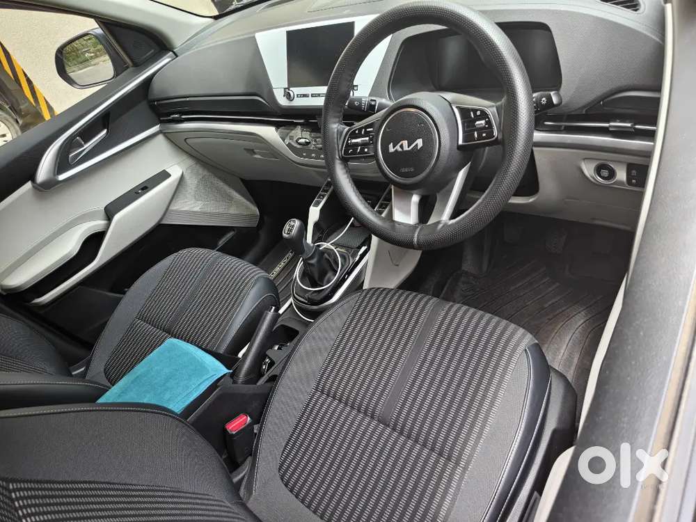 Kia Carens Petrol Well Maintained