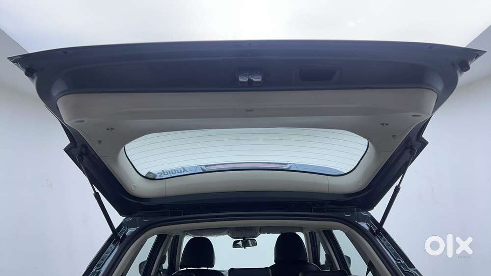 Mahindra Xuv300 W8, 2019, Petrol