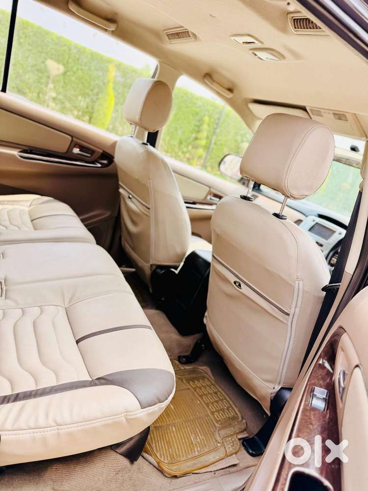 Toyota Innova 2.5 V 8 Str, 2015, Diesel