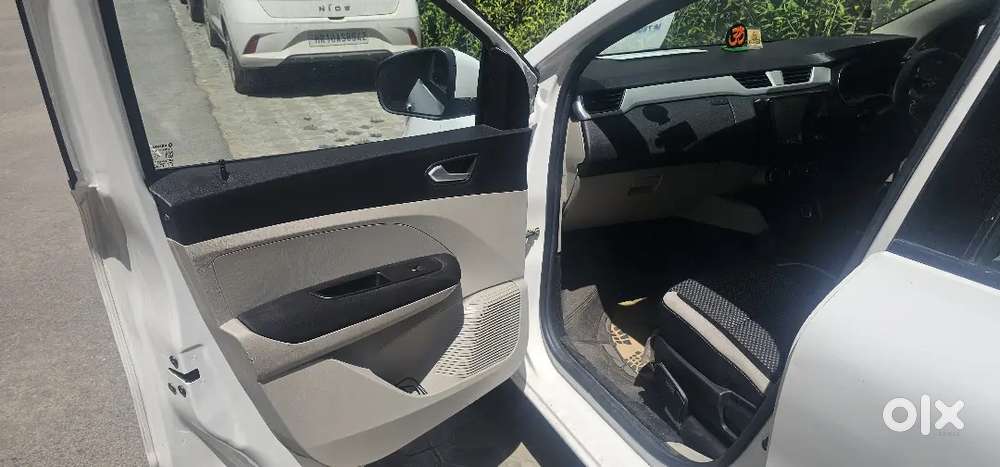 Renault Triber Automatic Petrol