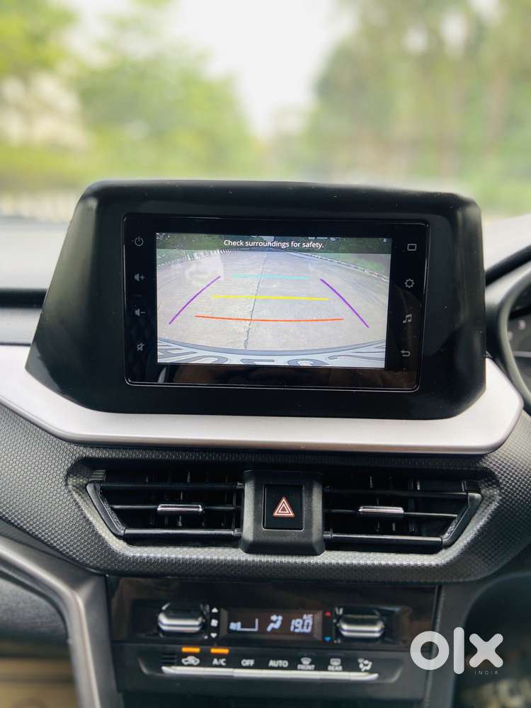 Maruti Suzuki Brezza 1.5 Vxi At Smart Hybrid, 2025, Petrol