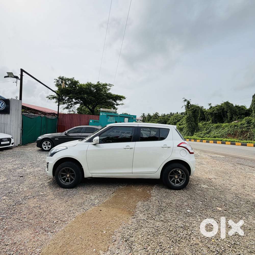Maruti Suzuki Swift 1.2 Abs, 2017, Petrol