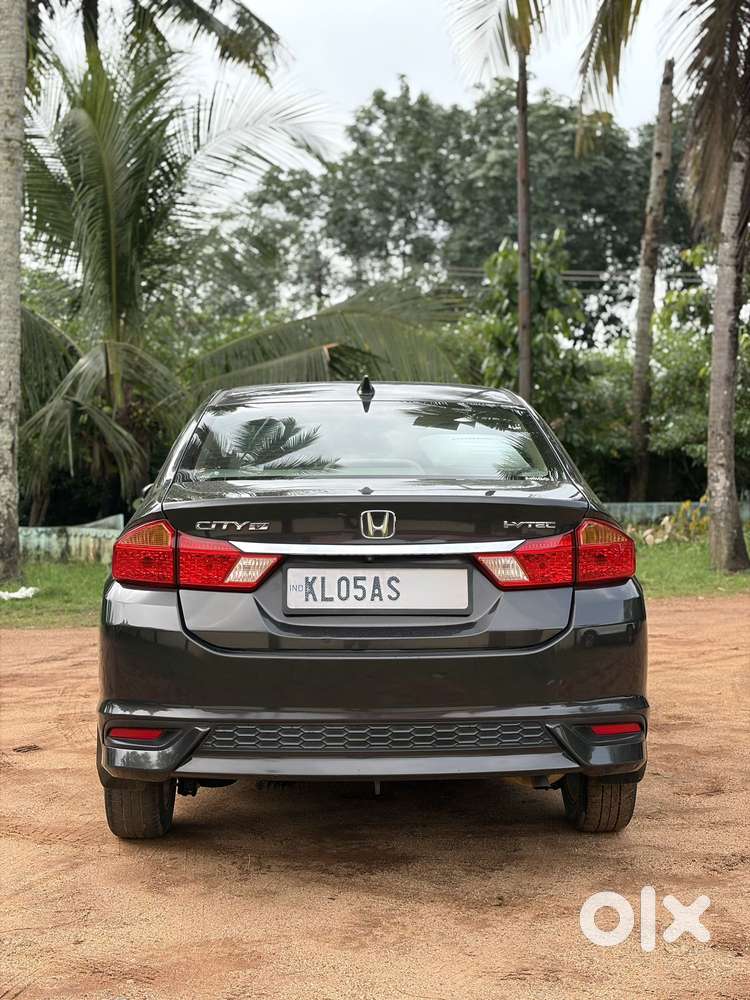 Honda City I-vtec V, 2018, Petrol