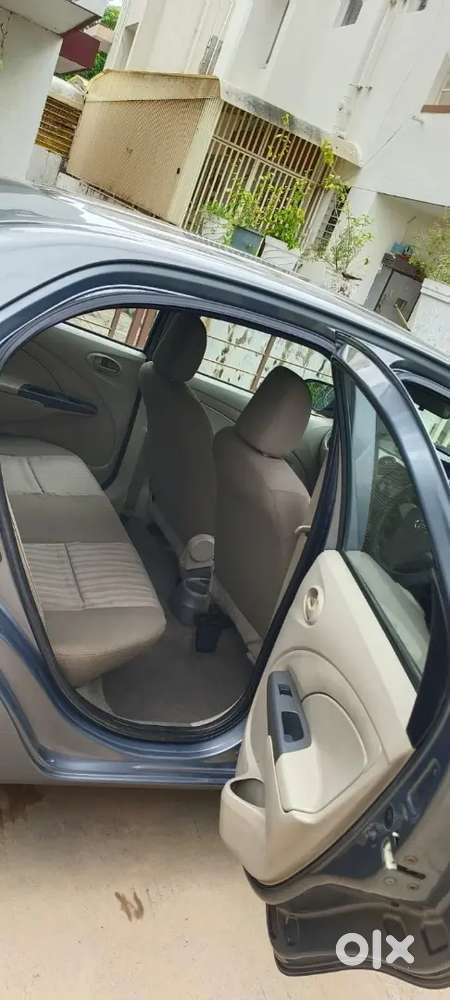 Toyota Etios 1.5 V 2016