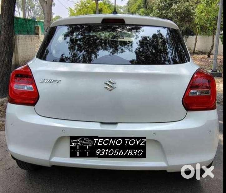 Maruti Suzuki Swift 1.2 Lxi (o), 2023, Petrol