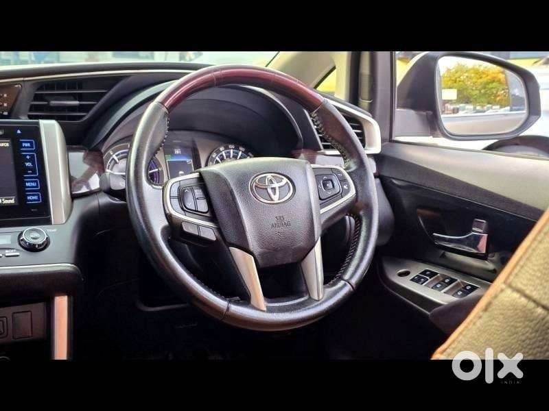 Toyota Innova Crysta 2.4 Vx Mt 8s, 2016, Diesel