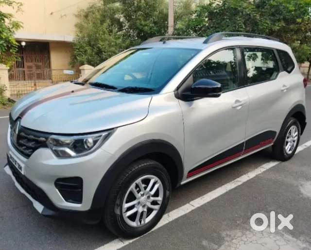 Renault Triber Rxt, 2023, Petrol