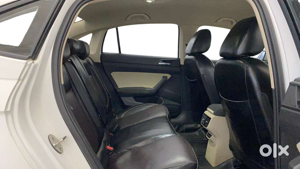 Skoda Slavia 1.0 Ambition Tsi, 2022, Petrol