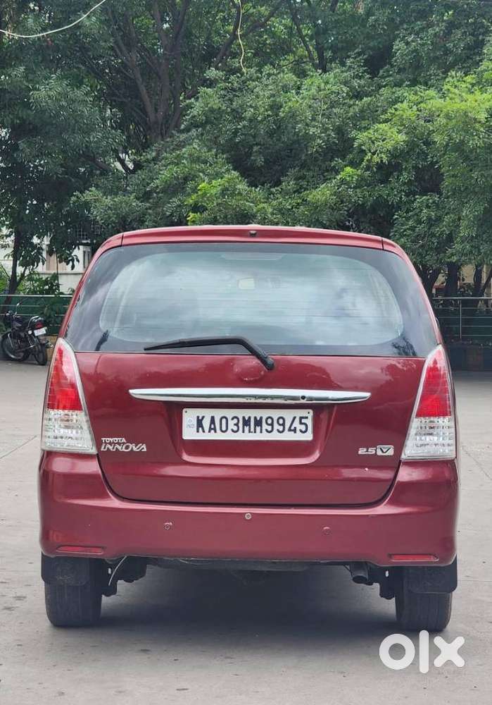 Toyota Innova 2.5 G (diesel) 8 Seater Bs Iv, 2010, Diesel