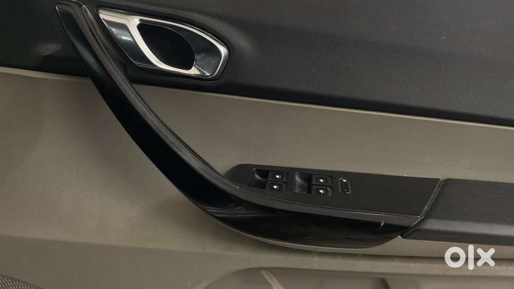 Tata Tiago 1.2 Revotron Xz, 2016, Petrol