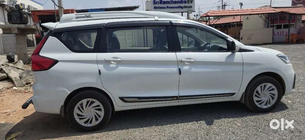 Maruti Suzuki Ertiga 2025 Petrol Well Maintained