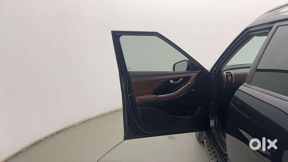 Hyundai Alcazar Signature (o) 6 Str 1.5 Petrol Dct, 2023, Petrol