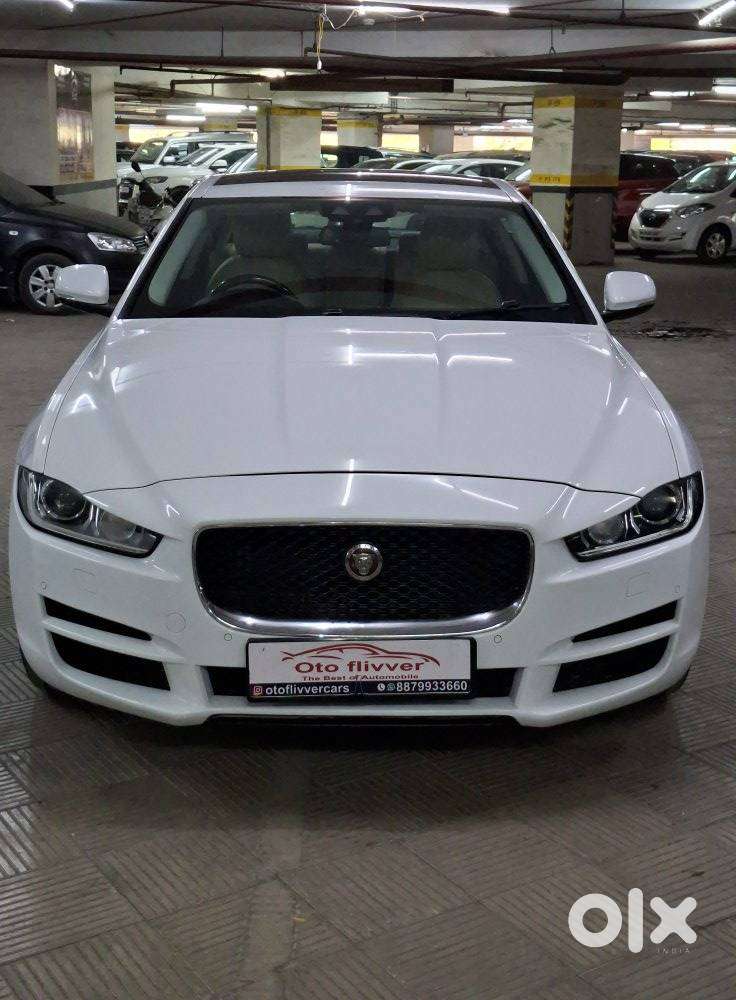 Jaguar Xe Portfolio, 2016, Petrol