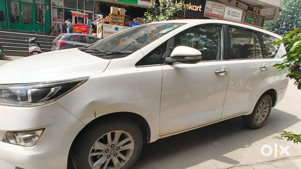 Toyota Innova Crysta 2016 Petrol Well Maintained