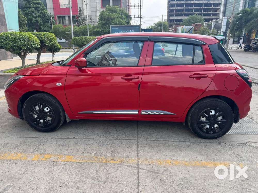 Maruti Suzuki Swift 1.2 Lxi (o), 2025, Petrol