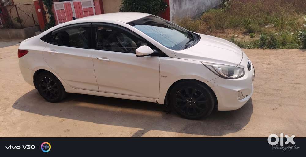 Hyundai Verna Fluidic 1.6 Sx Crdi Opt At, 2015, Diesel
