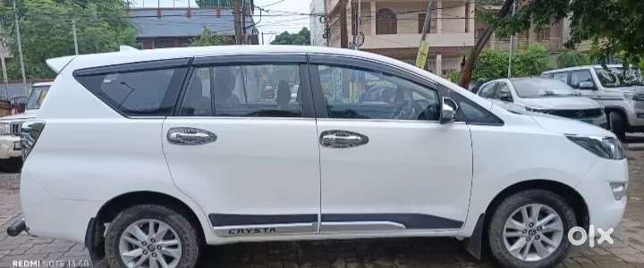 Toyota Innova Crysta [2020-ongoing] 2.7 Gx Mt 7 Str, 2017, Petrol