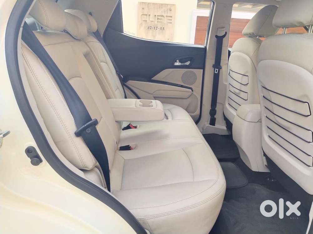 Mahindra Xuv300 W8 Option Diesel, 2022, Diesel