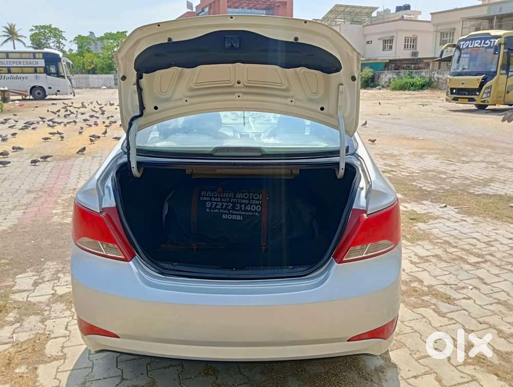 Hyundai Verna Fluidic 1.6 Vtvt Sx, 2015, Cng & Hybrids