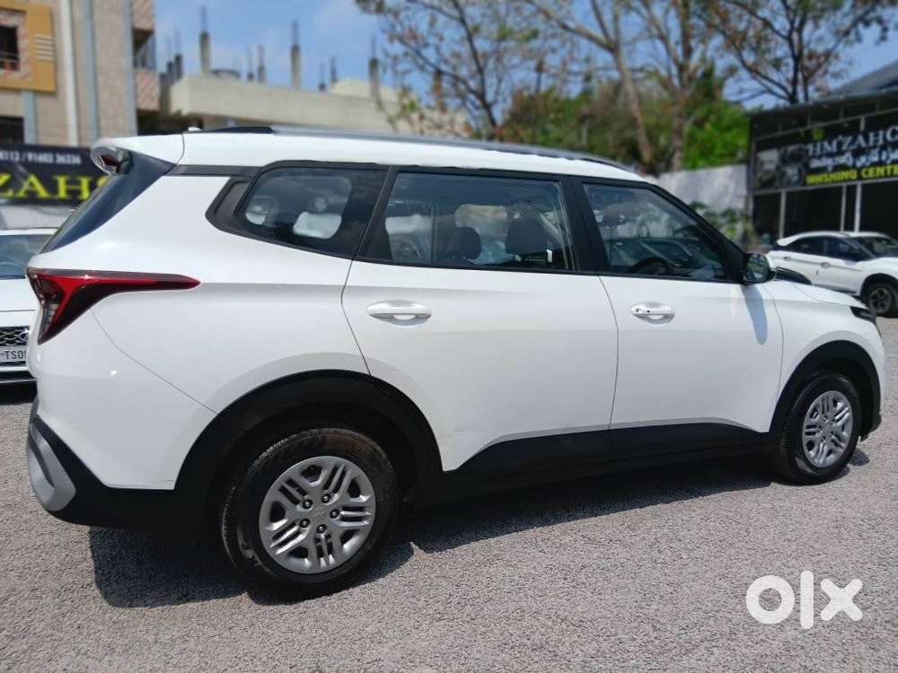 Kia Carens G1.5 6mt Gravity, 2024, Petrol