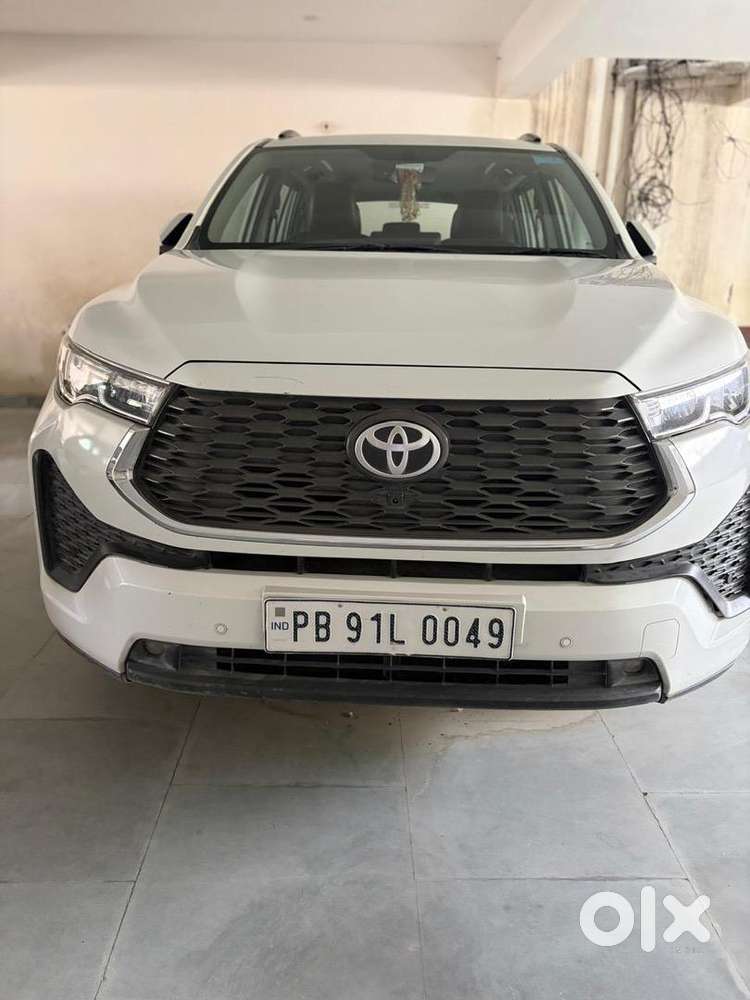 Toyota Innova Hycross 2023 Petrol 80000 Km Driven