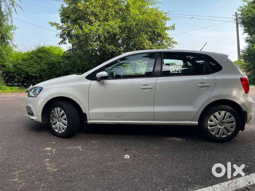 Volkswagen Polo 2017 1.2 Mpi Comfortline Polar White
