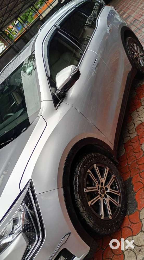 Mahindra Xuv700 2.2 Ax 7 Diesel At Luxury Pack Str, 2022, Diesel