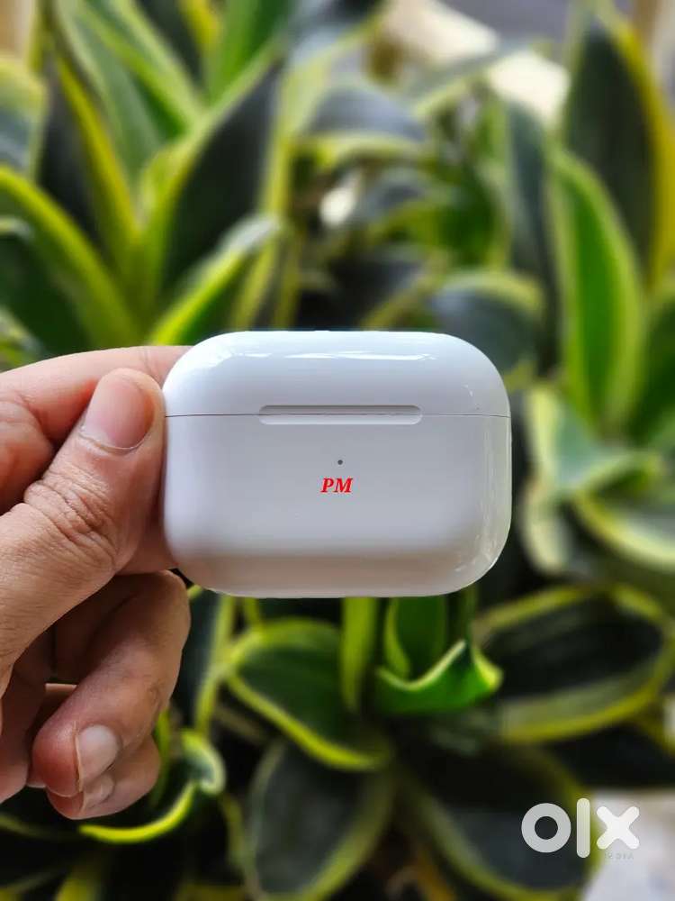 【超美品】AirPods Pro 第二世代 MagSafe lightning Apple AirPods Pro 第二世代 USED極美品 エアーポッズ プロ