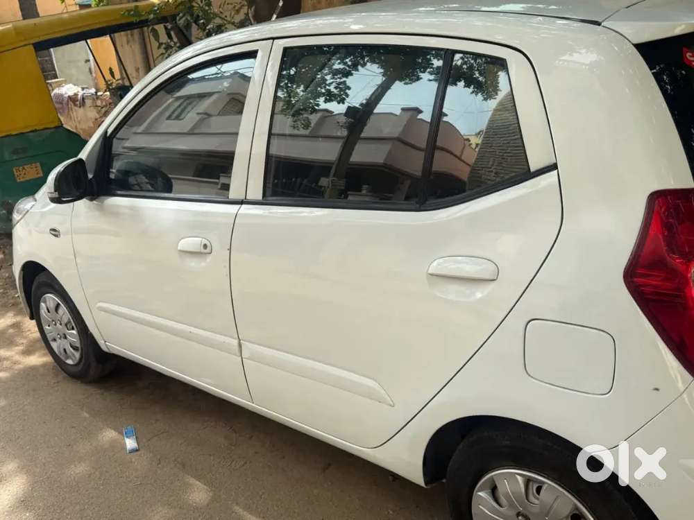 Hyundai I10 1.2 Sportz Petrol 2012