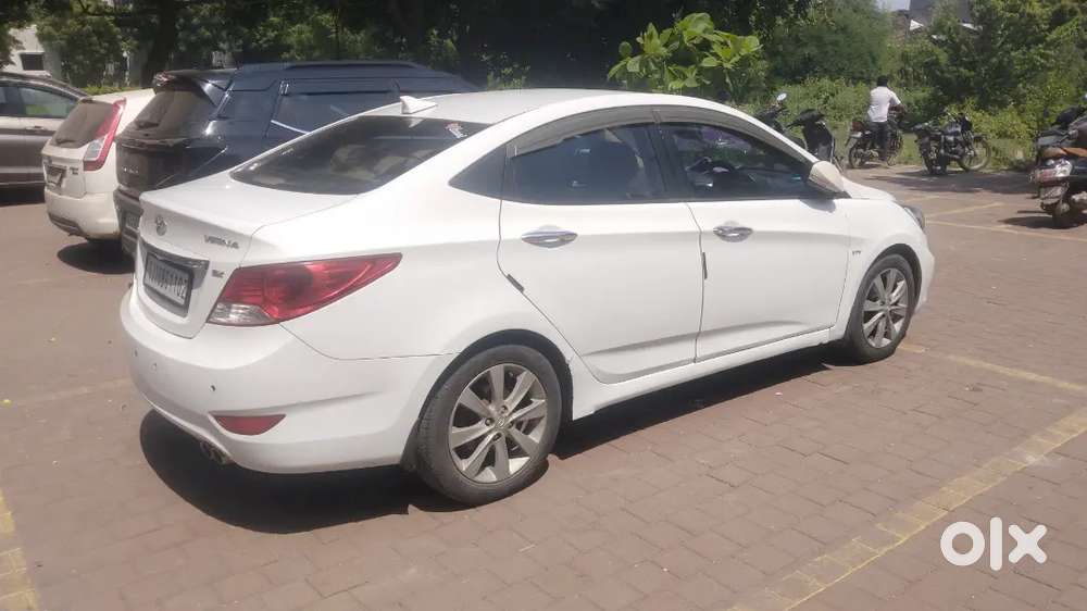 Hyundai Verna Fluidic 1.6 2012