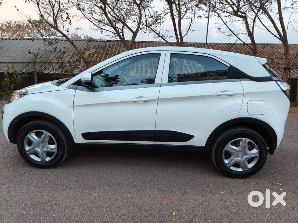 Tata Nexon 1.5 Revotorq Xz Plus, 2018, Petrol