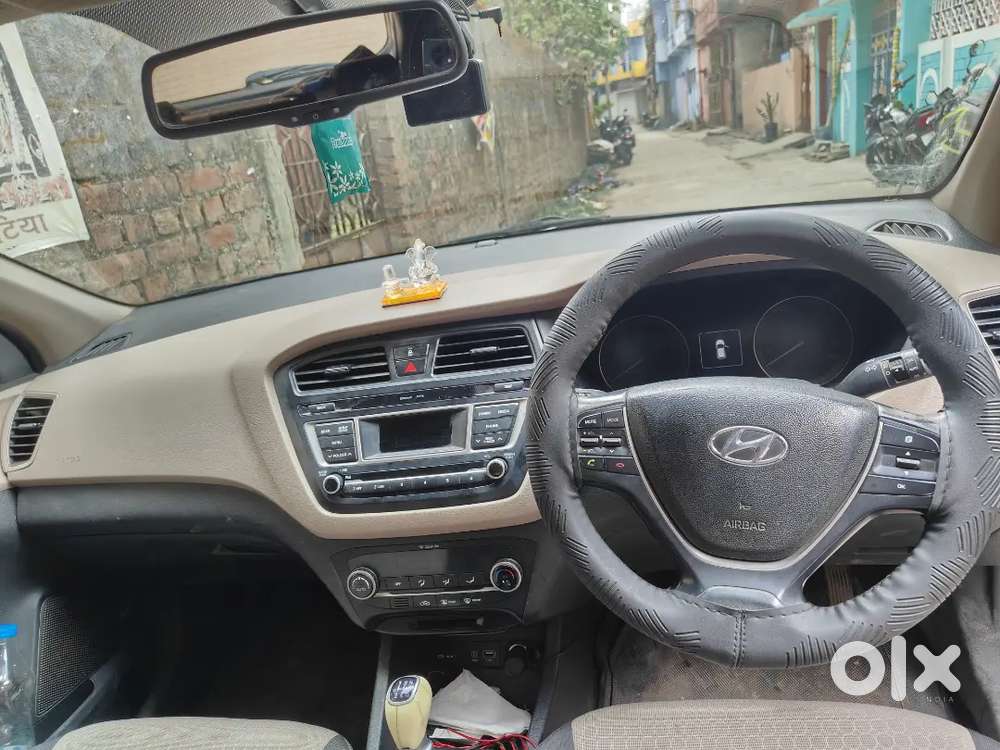 Hyundai Elite I20 2015 Petrol 124000 Km Driven