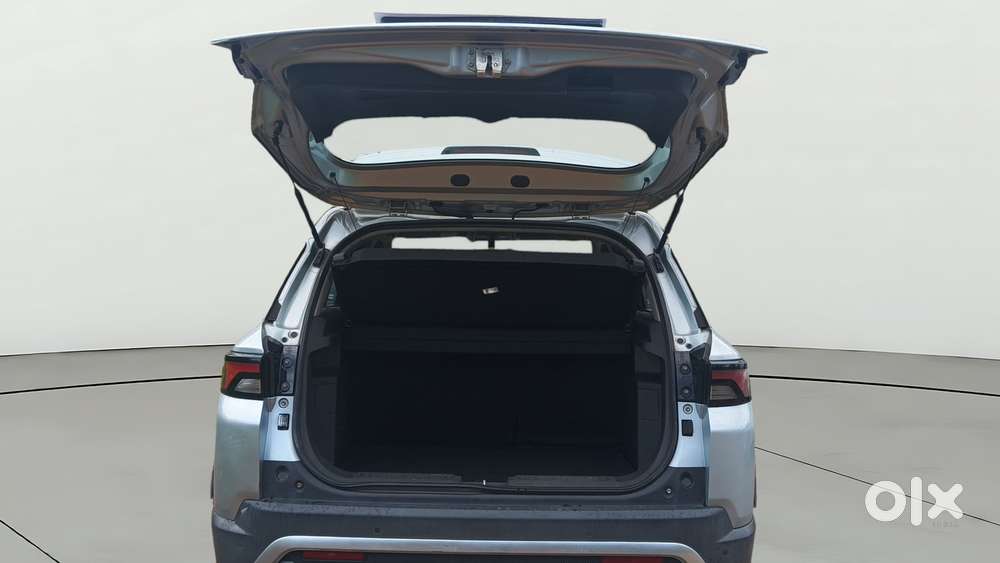 Maruti Suzuki Vitara Brezza 1.5 Zxi, 2023, Petrol