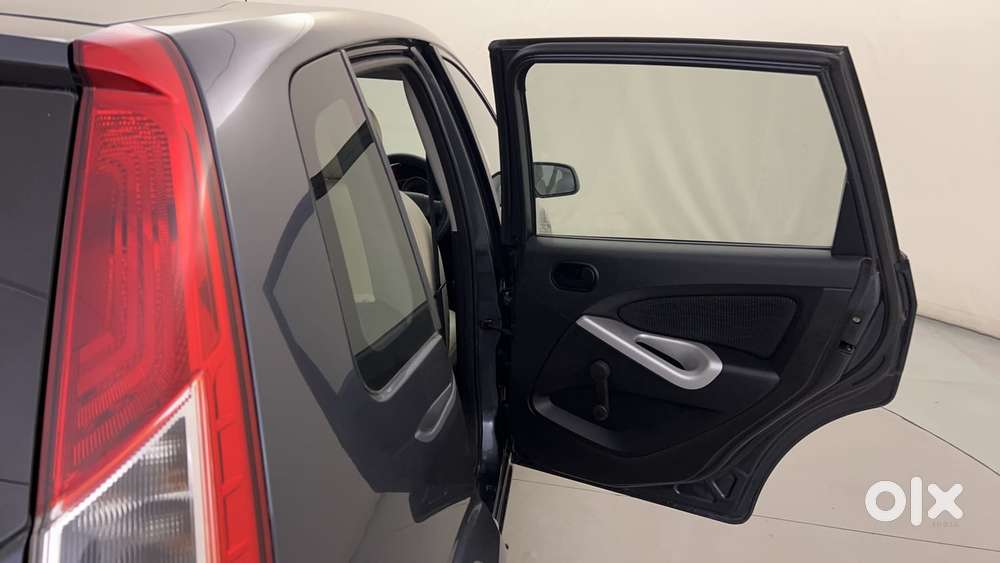 Ford Figo 2010-2012 Petrol Zxi, 2013, Petrol