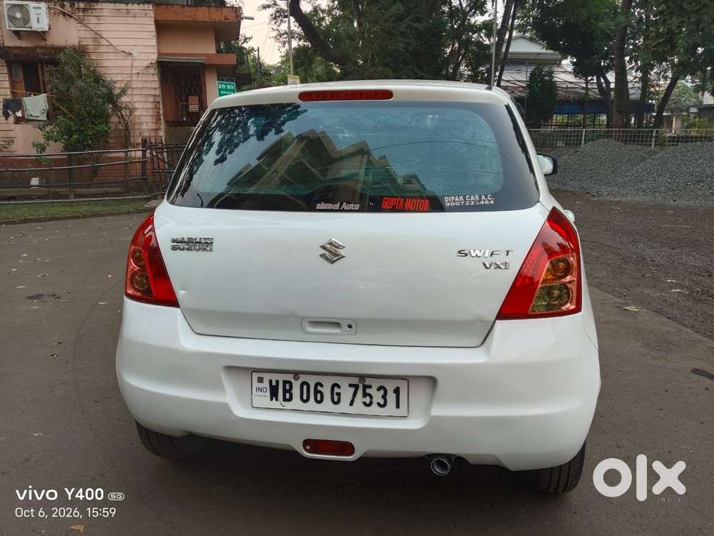 Maruti Suzuki Swift Vxi 1.2 Abs Bs-iv, 2011, Petrol