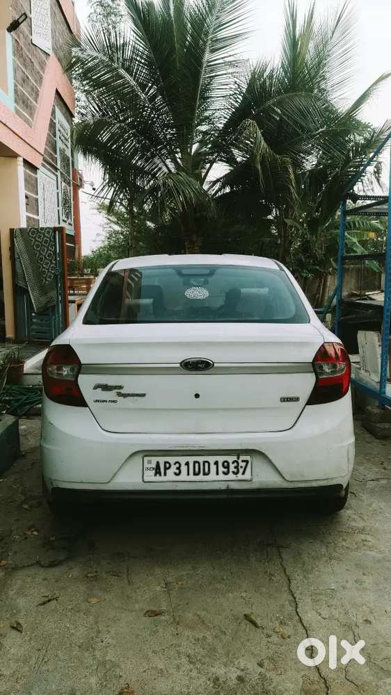 Well-maintained Ford Figo Aspire Diesel (2016) - 25kmpl Mileage!