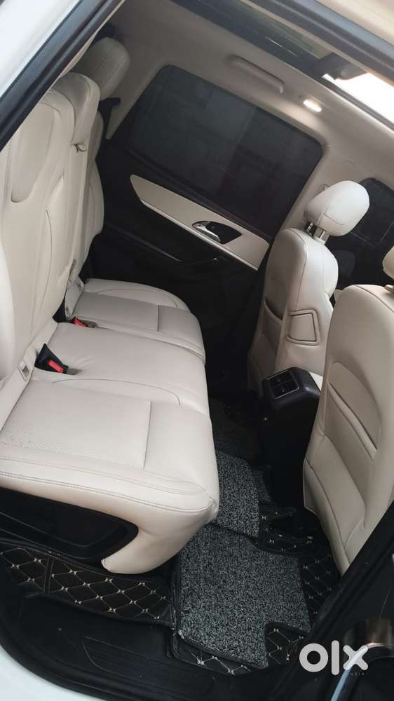 Mahindra Xuv700 2.2 Ax 7 Diesel At Str, 2022, Diesel