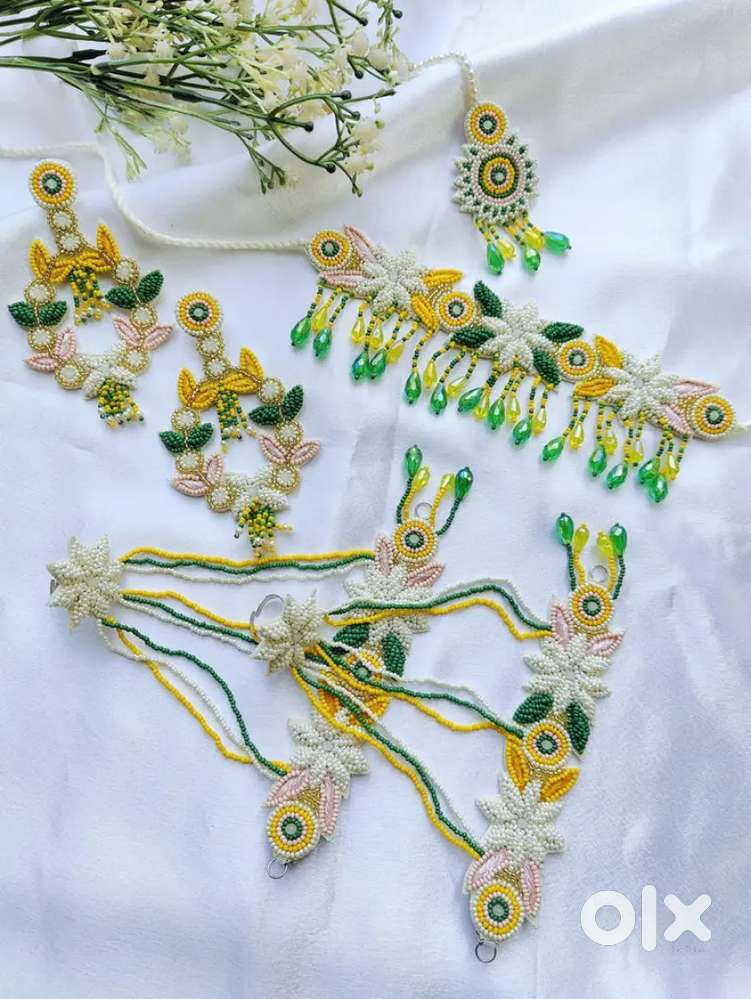 Green-Yellow Bridal Handmade Floral Jewellery Set for Haldi-Mehndi