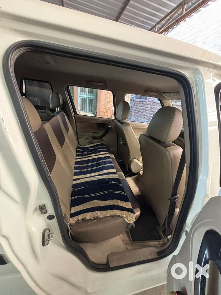 Mahindra Bolero Neo 2017