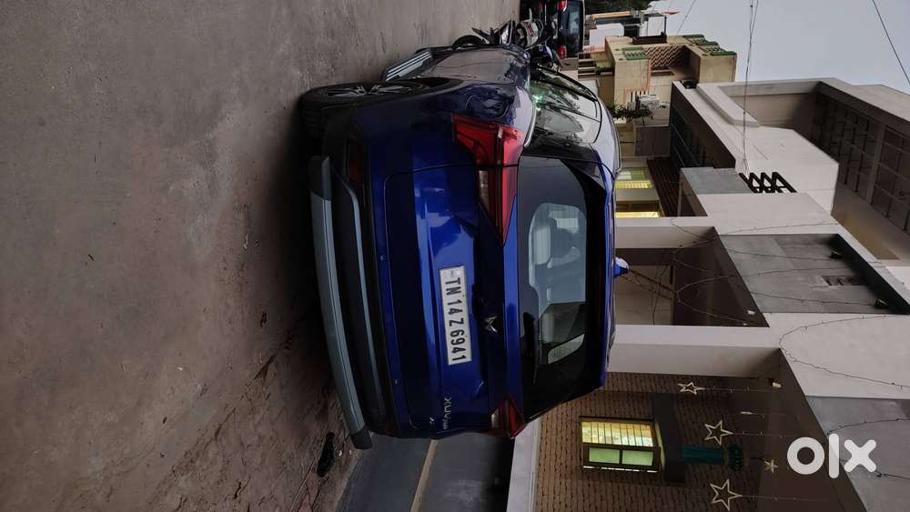 Mahindra Xuv700 2022 Ax7 Petrol 17100 Km Driven