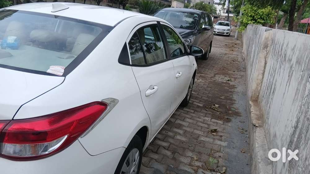 Toyota Yaris Petrol Manual 2021