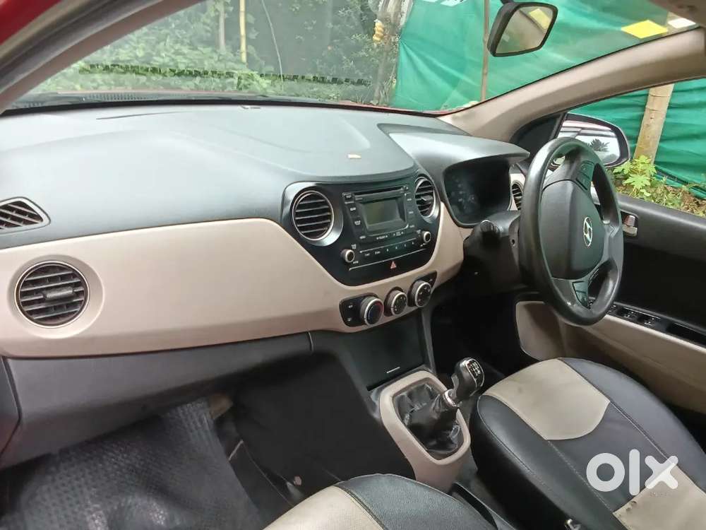 Hyundai Xcent Diesel 2015 Top Model