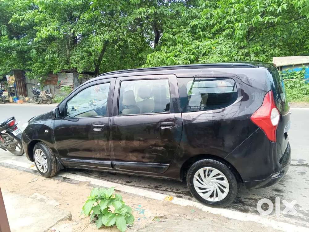 Immediate Sell Renault Lodgy 2016 Diesel 65000 Km Driven