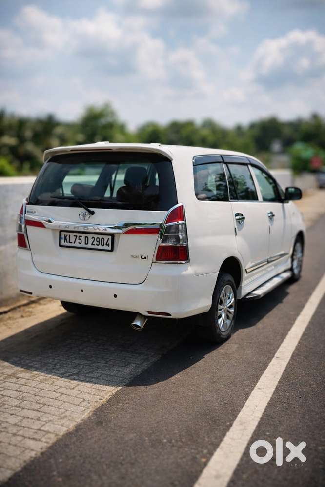 Toyota Innova 2.5 Gx 8 Str Bs-iii, 2015, Diesel