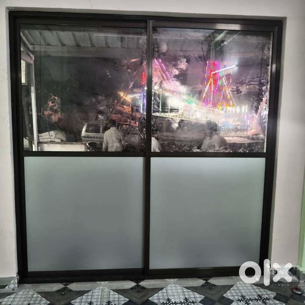 8x8 Feet Aluminium Glass Sliding Door &ndash; New Condition