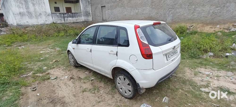 Ford Figo Petrol 2011